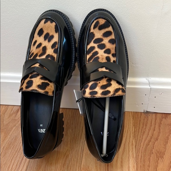 New! zara SZ 8, cheetah loafers. - Picture 2 of 13